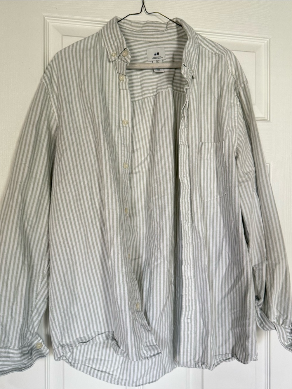 H&M Men’s White and Light Gray Striped Lightweight Shirt Jacket